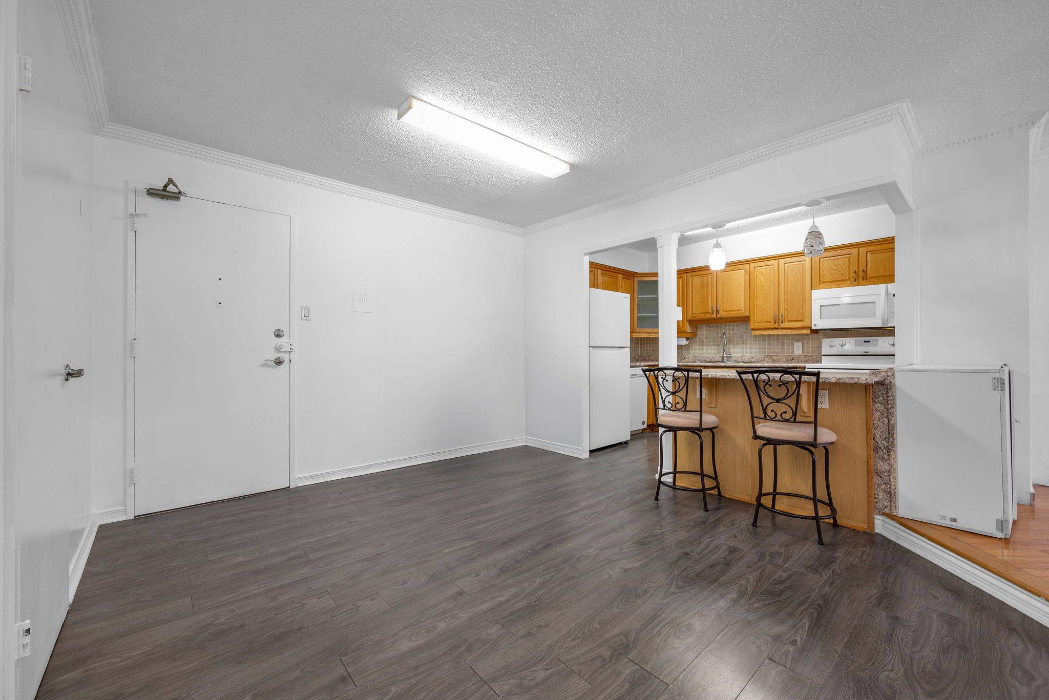 Vanier And Kingsview Park, ON K1L 8E7,158C McArthur AVE #1606