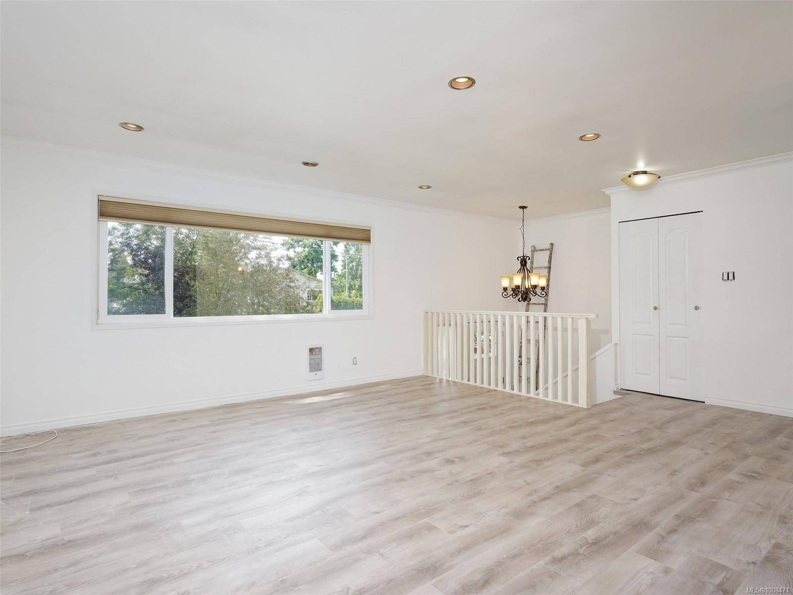 Saanich, BC V8N 2L6,1604 San Juan Ave
