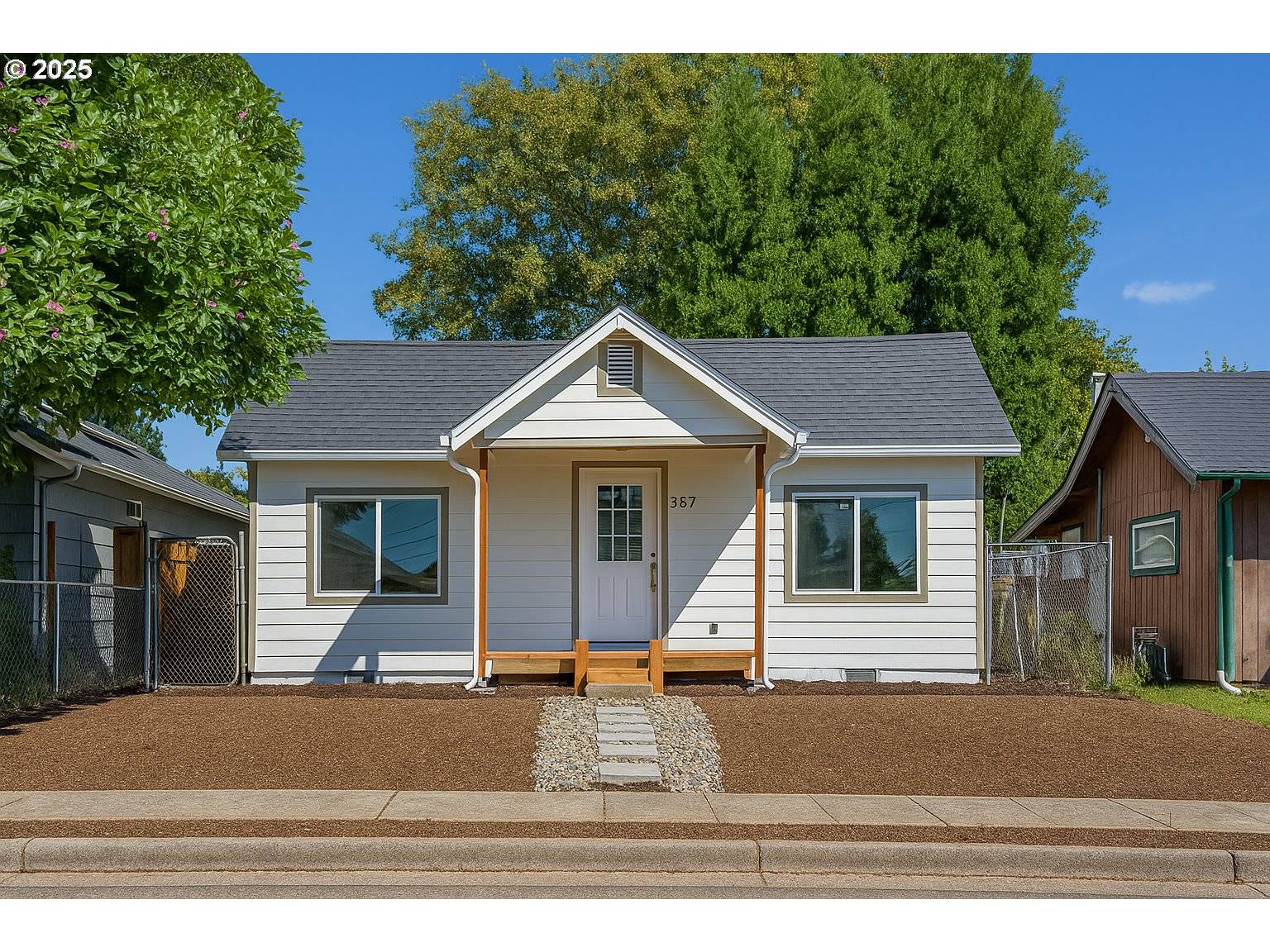 Longview, WA 98632,357 19TH AVE