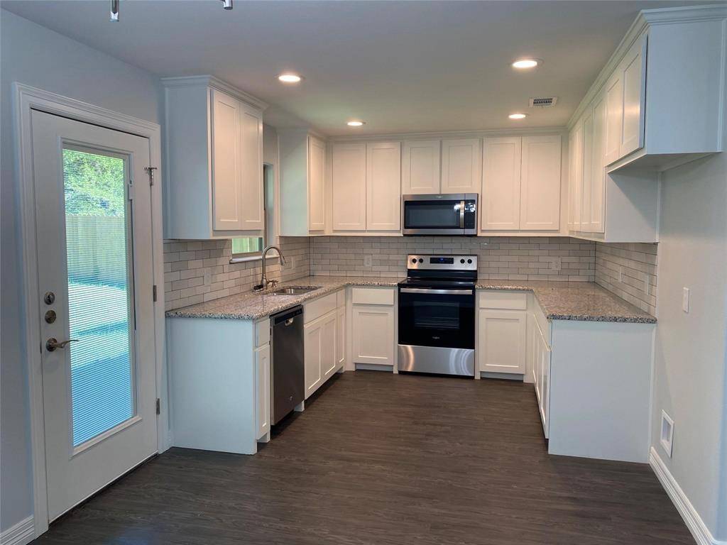Denison, TX 75020,707 W Murray Street