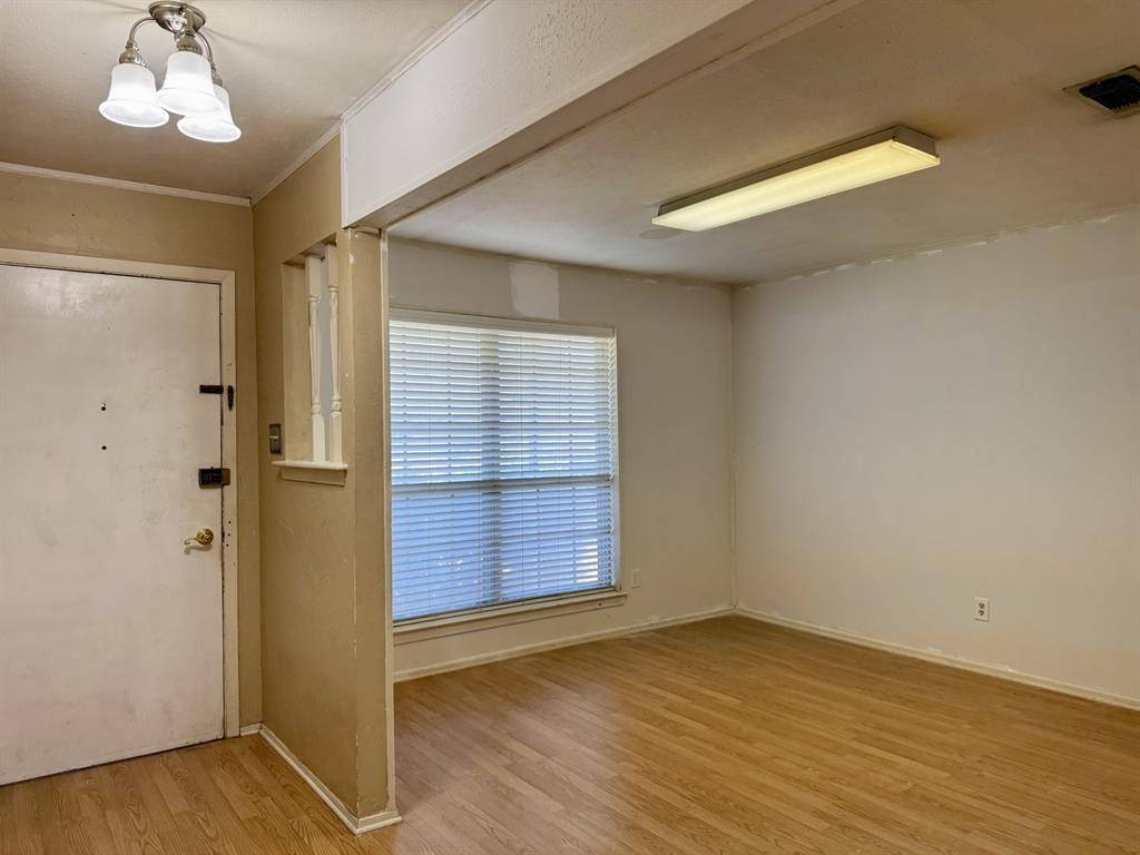 Burleson, TX 76028,408 NW Douglas Street