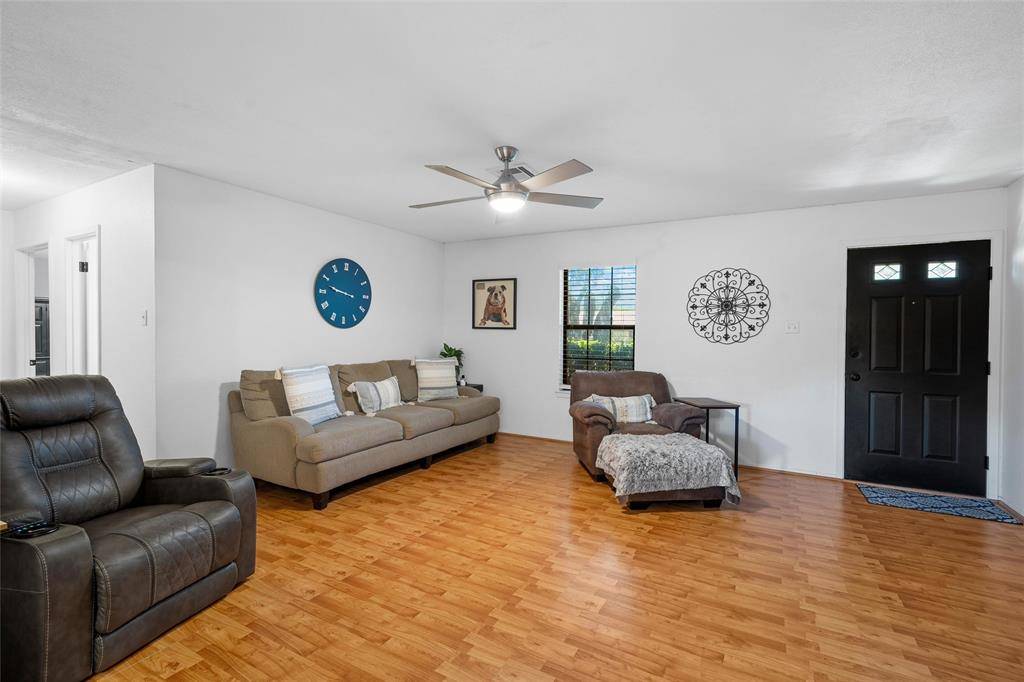 Robinson, TX 76706,206 W Foster Drive