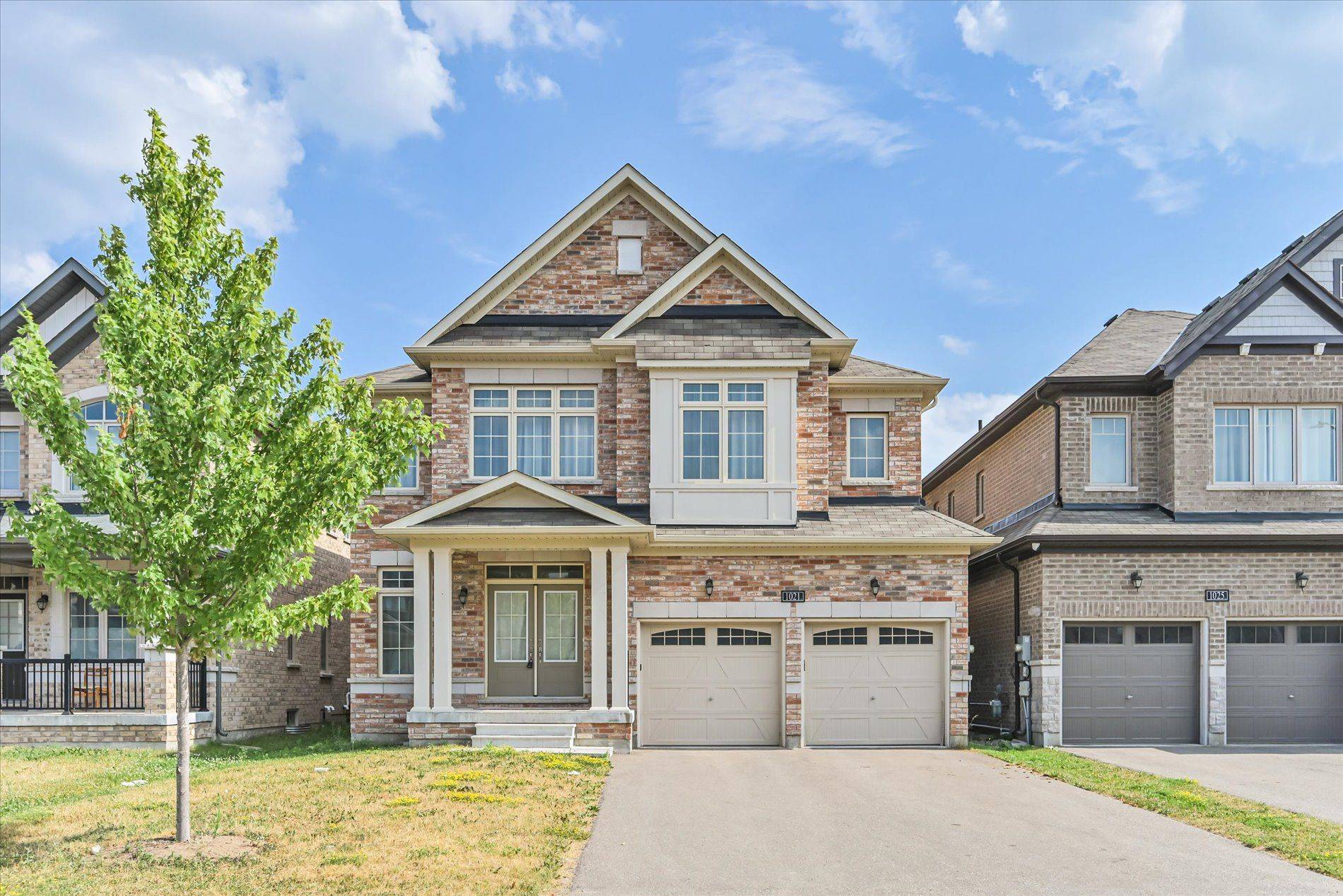 Innisfil, ON L9S 0N5,1021 Barton WAY