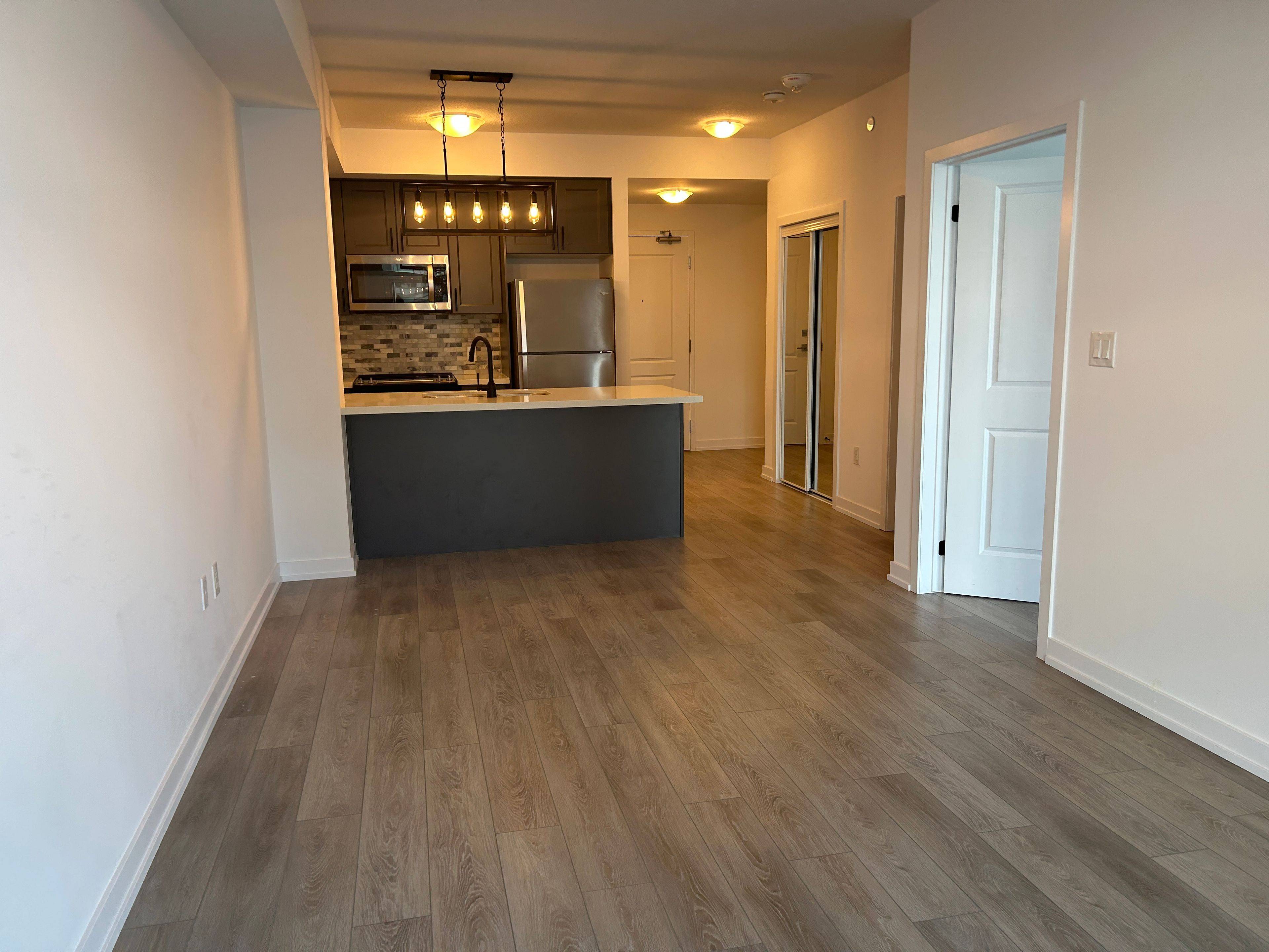 Hamilton, ON L8B 2A5,460 Dundas ST E #807