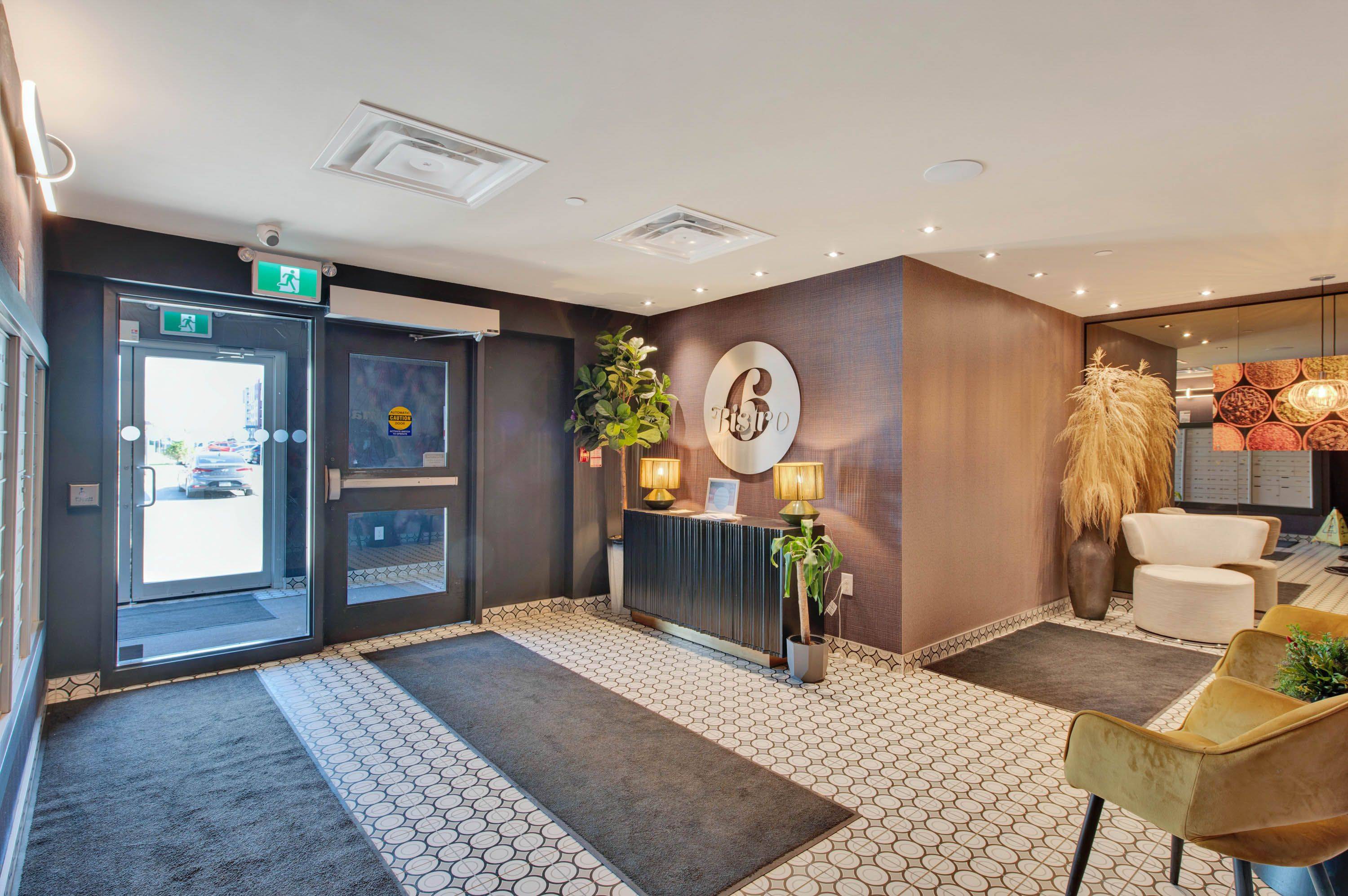 Barrie, ON L9J 0M2,4 Spice WAY #202