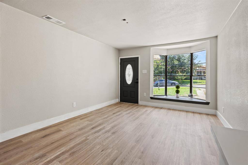 Dallas, TX 75241,4123 Firewood Drive
