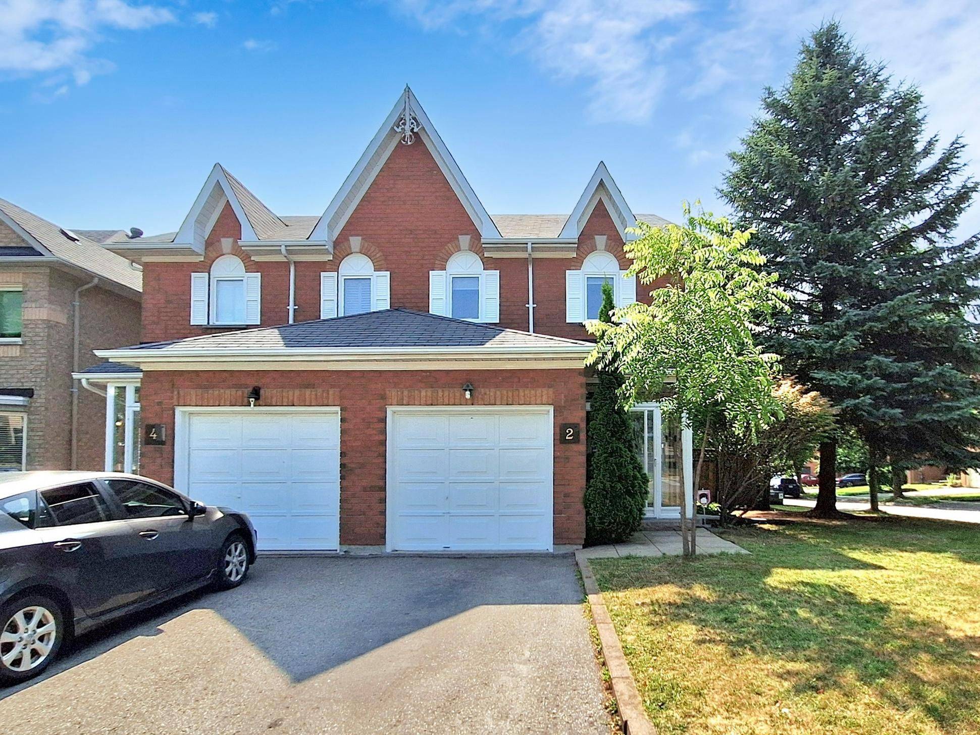 Newmarket, ON L3X 1Z4,2 Foxtail RDG