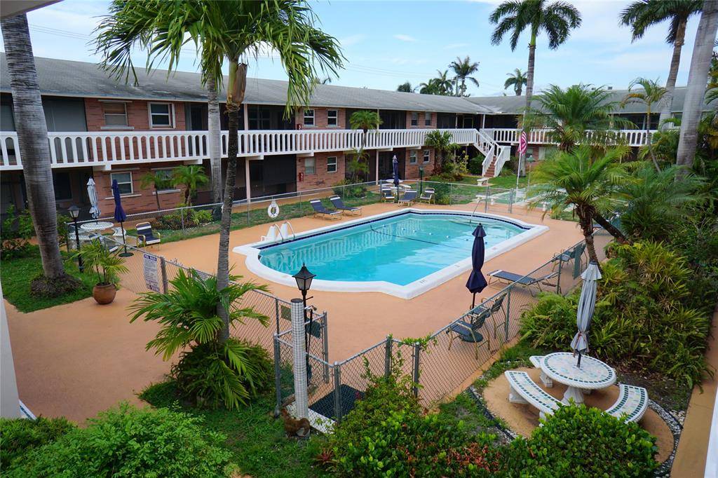Hallandale Beach, FL 33009,160 NE 8th Ave #25B