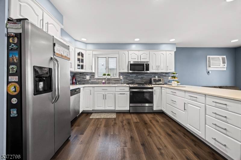 Nutley Twp., NJ 07110,33 Mapes Ave
