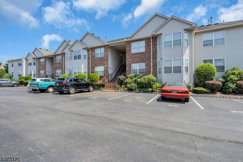East Hanover Twp., NJ 07936,15 Donna Dr