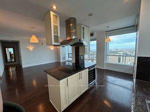 Toronto C01, ON M5G 2R2,761 Bay ST #4212