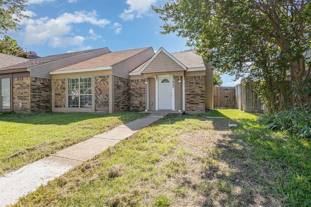 Mesquite, TX 75149,823 Versailles Street