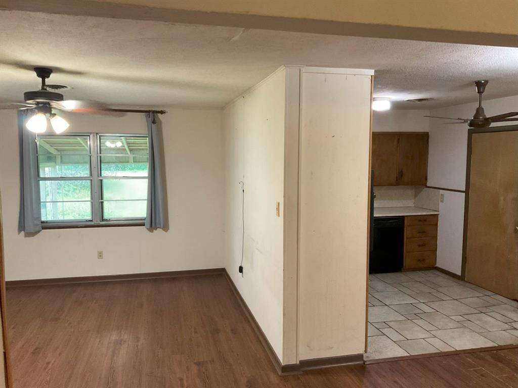 Stephenville, TX 76401,250 Meador Lane