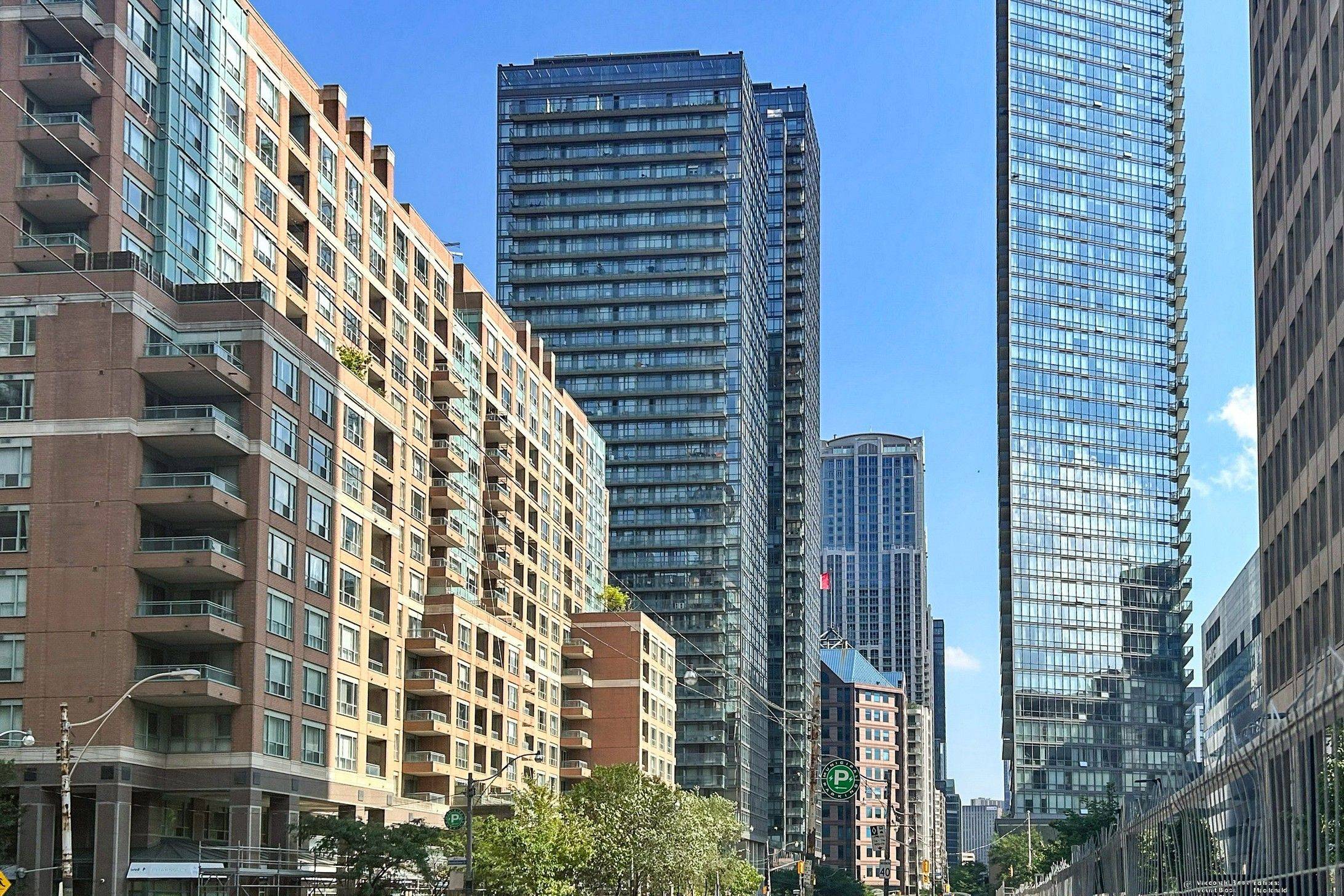 Toronto C01, ON M4Y 3G5,37 Grosvenor ST #2401