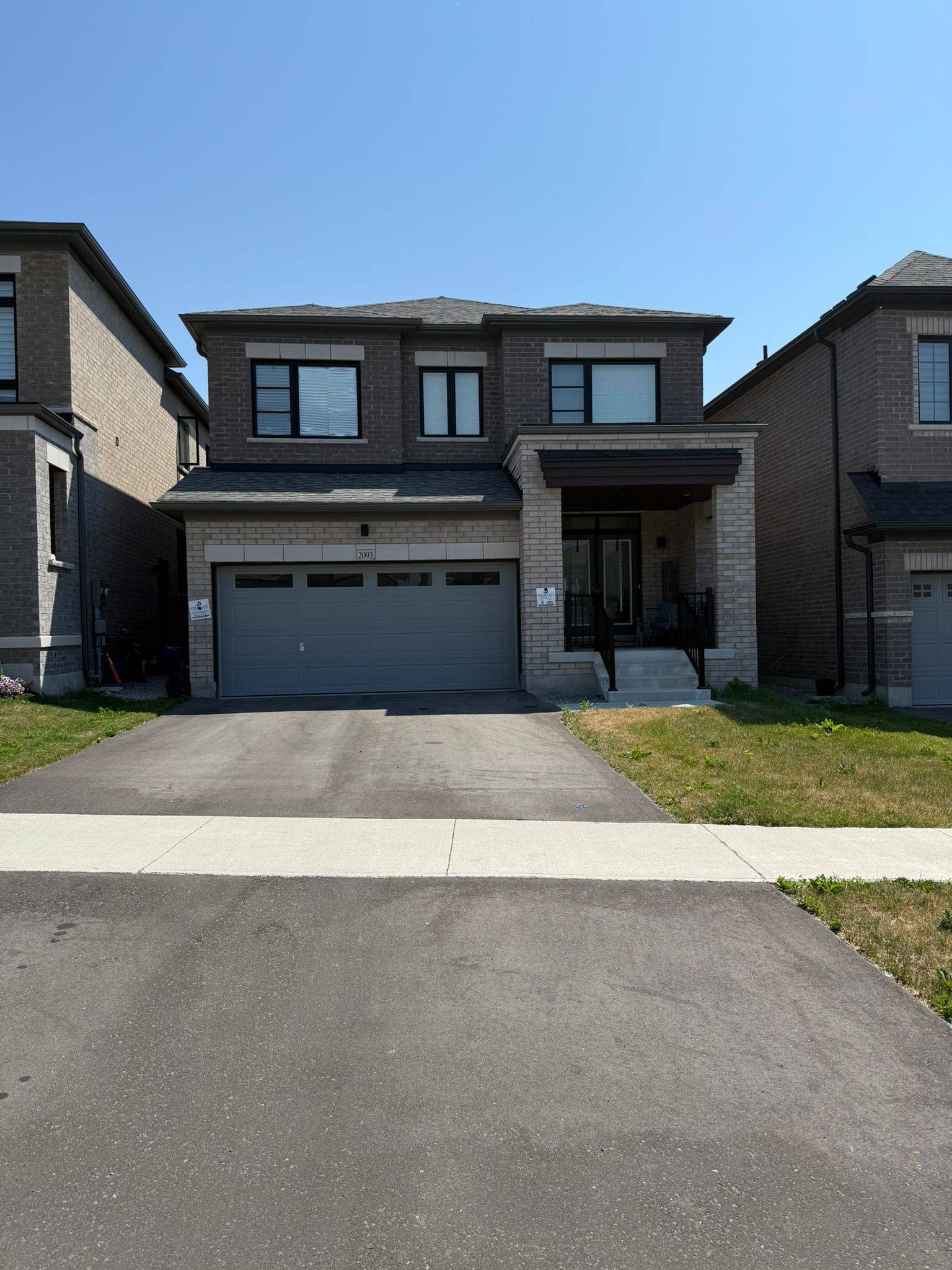 Oshawa, ON L1L 0T2,2093 Coppermine ST