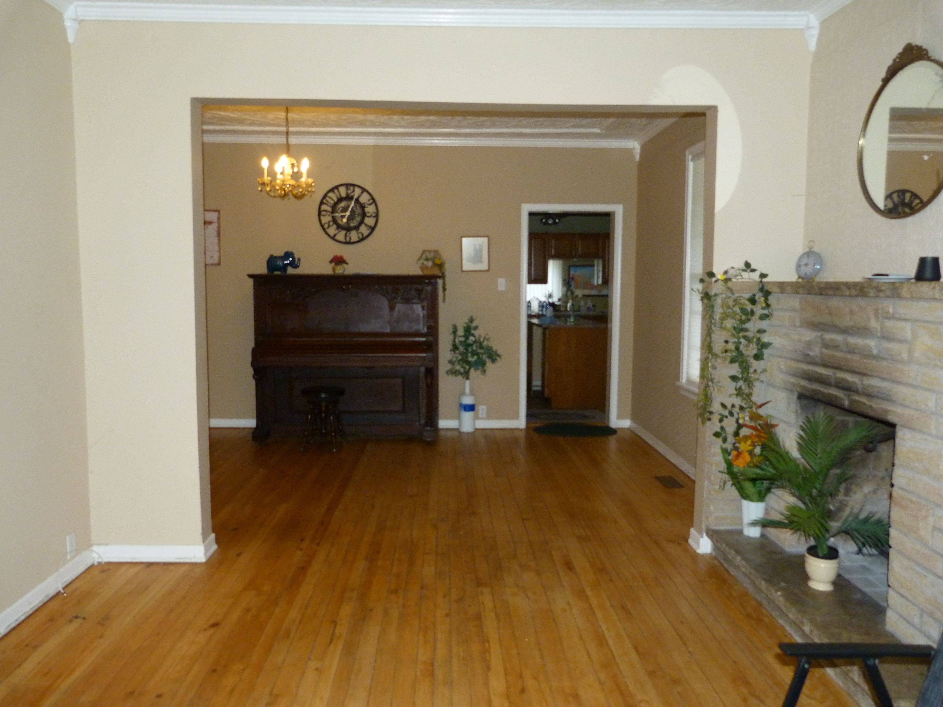 North Dundas, ON K0C 2K0,453 May ST