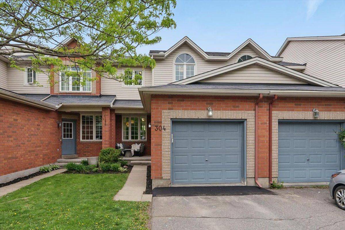 Kanata, ON K2K 0C4,304 Applecross CRES