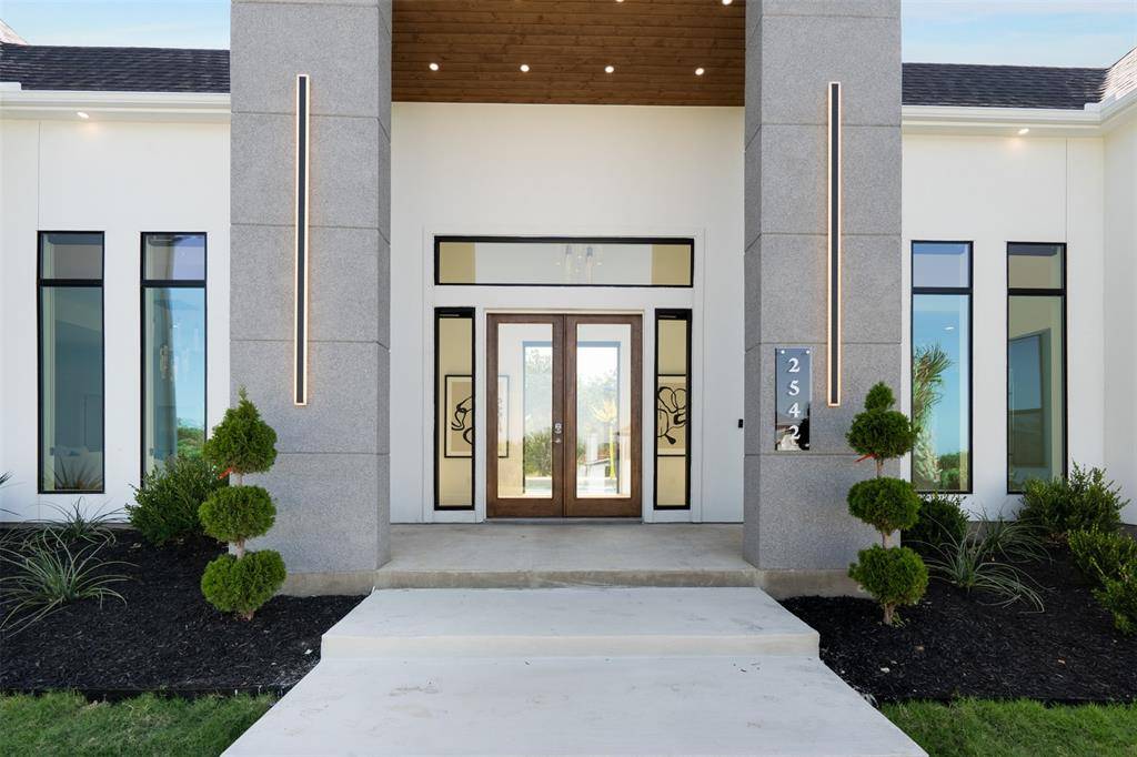 Cedar Hill, TX 75104,2542 Town View Drive