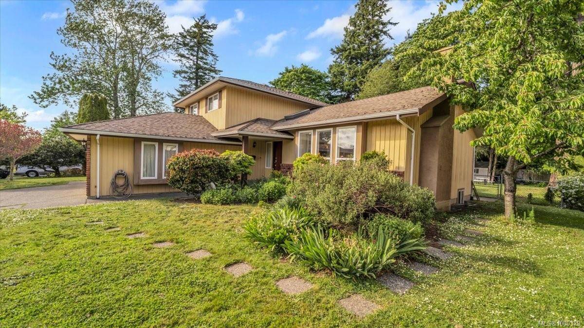 Saanich, BC V8N 6B2,2232 Lifton Pl