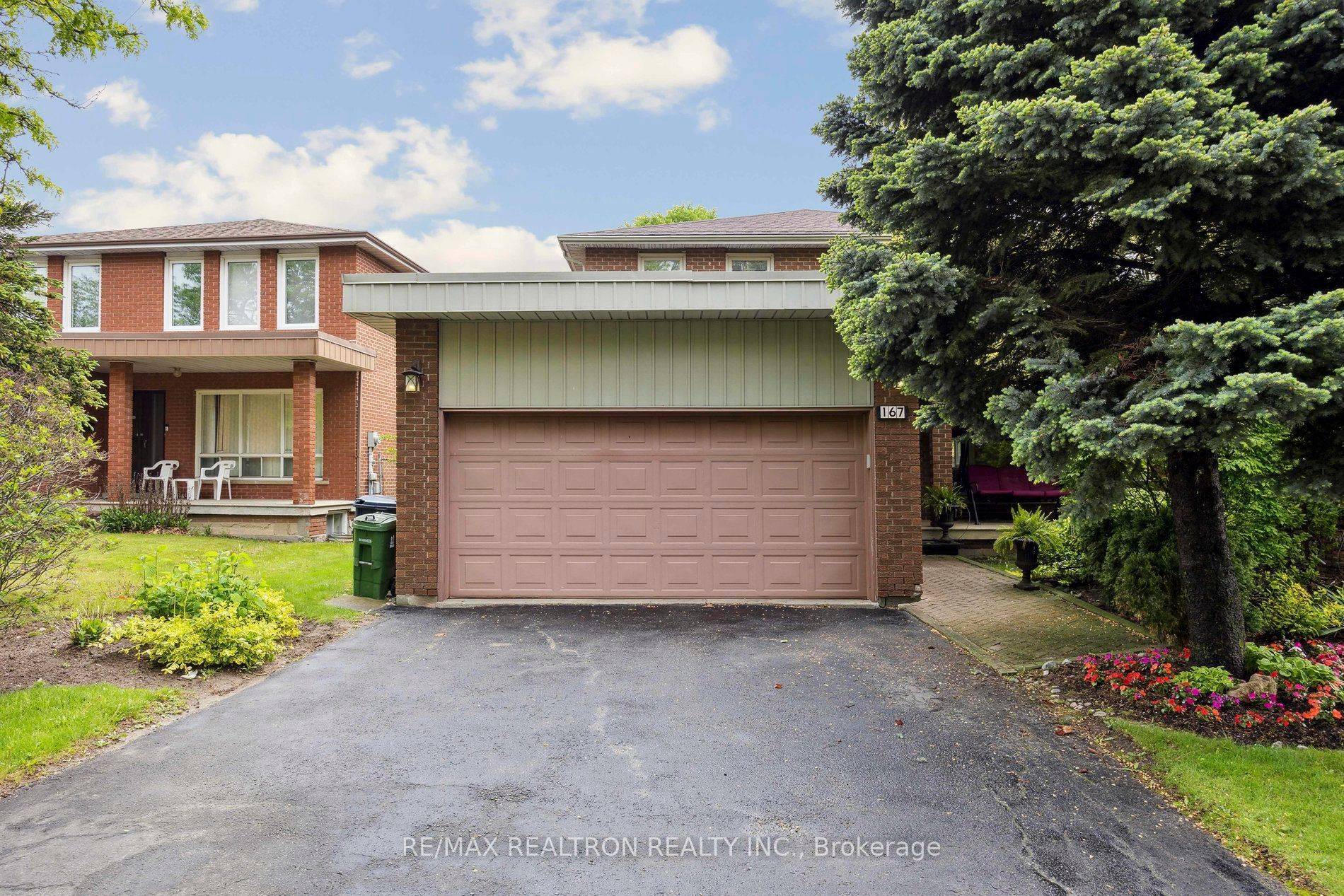 Toronto C06, ON M3H 2Y1,167 Faywood BLVD