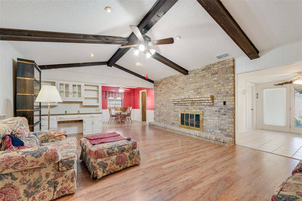 Duncanville, TX 75116,819 Granada Drive