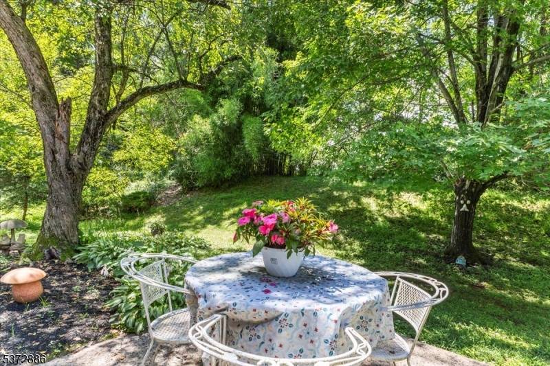 Bernards Twp., NJ 07920,78 Commonwealth Dr