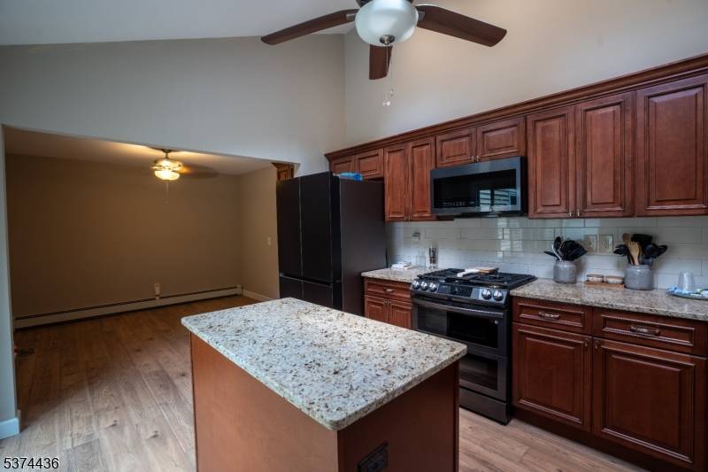 Vernon Twp., NJ 07461,16 Hemlock Dr