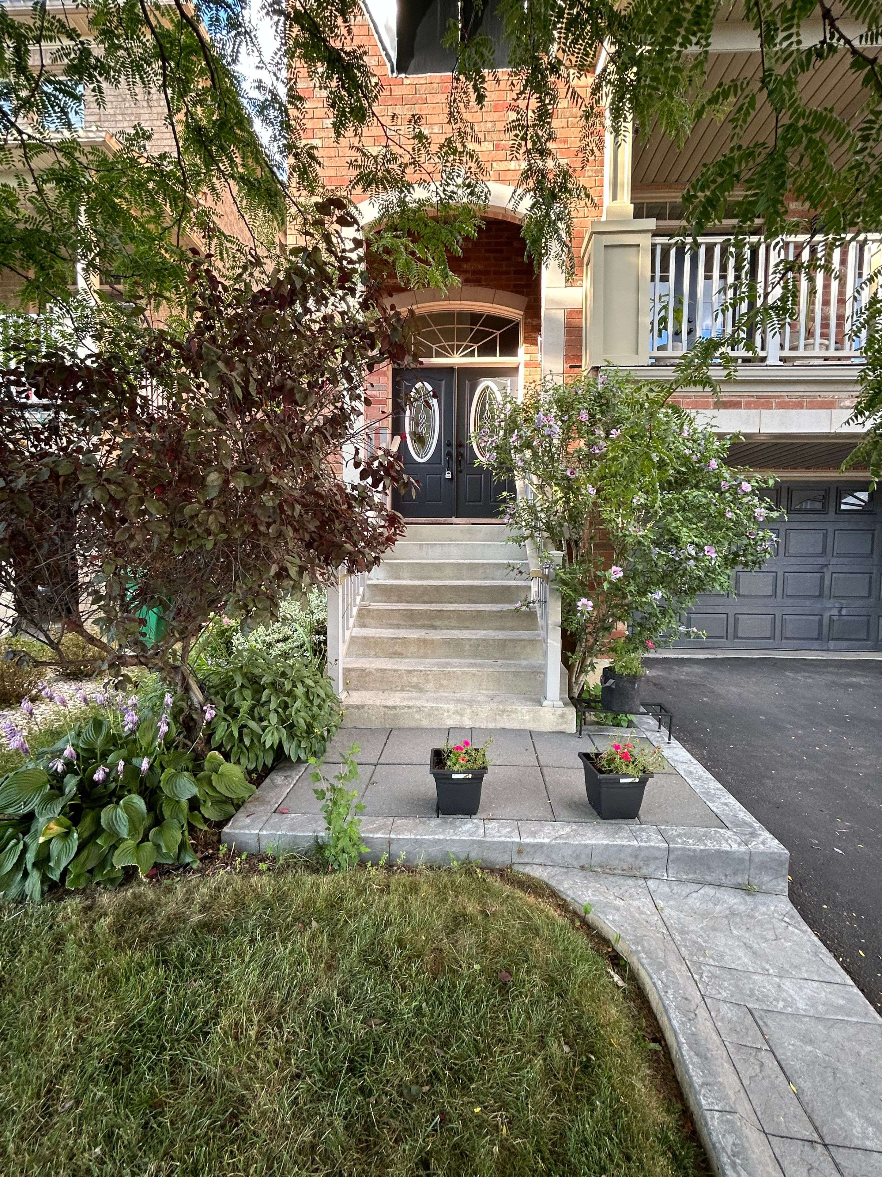 Brampton, ON L6Y 0N8,25 Fahey DR