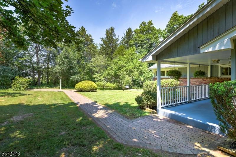 Readington Twp., NJ 08889,10 Clark Ln