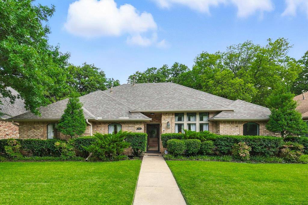 Grapevine, TX 76051,3047 Creekbend Circle