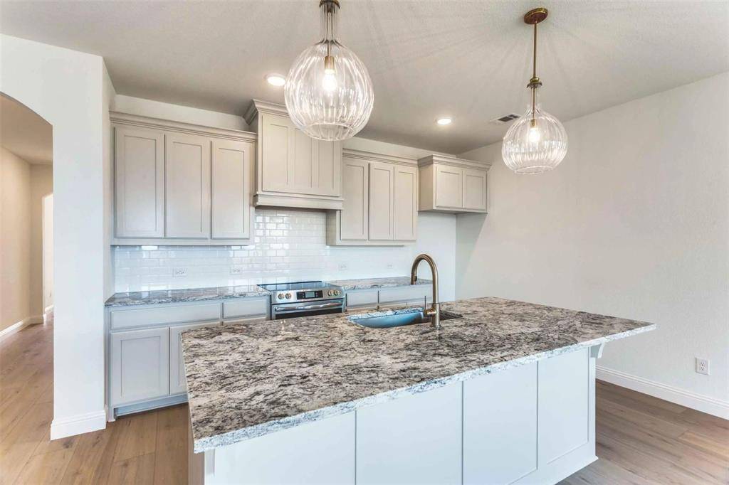 Justin, TX 76247,533 Hillcrest Circle