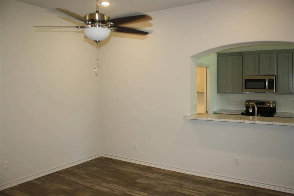 Lacy Lakeview, TX 76705,1021 Hooks Avenue