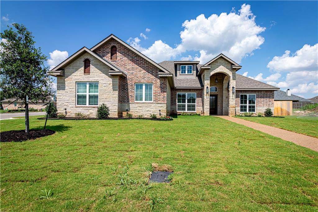 Mcgregor, TX 76657,1037 Queen Elizabeth Drive