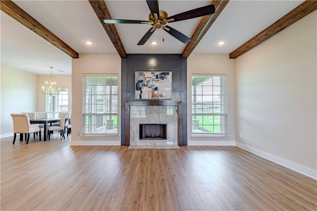 Mcgregor, TX 76657,1037 Queen Elizabeth Drive