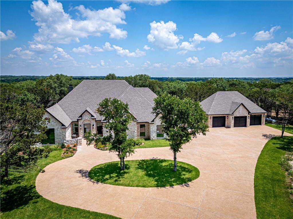 Mcgregor, TX 76657,1136 Queen Elizabeth Drive