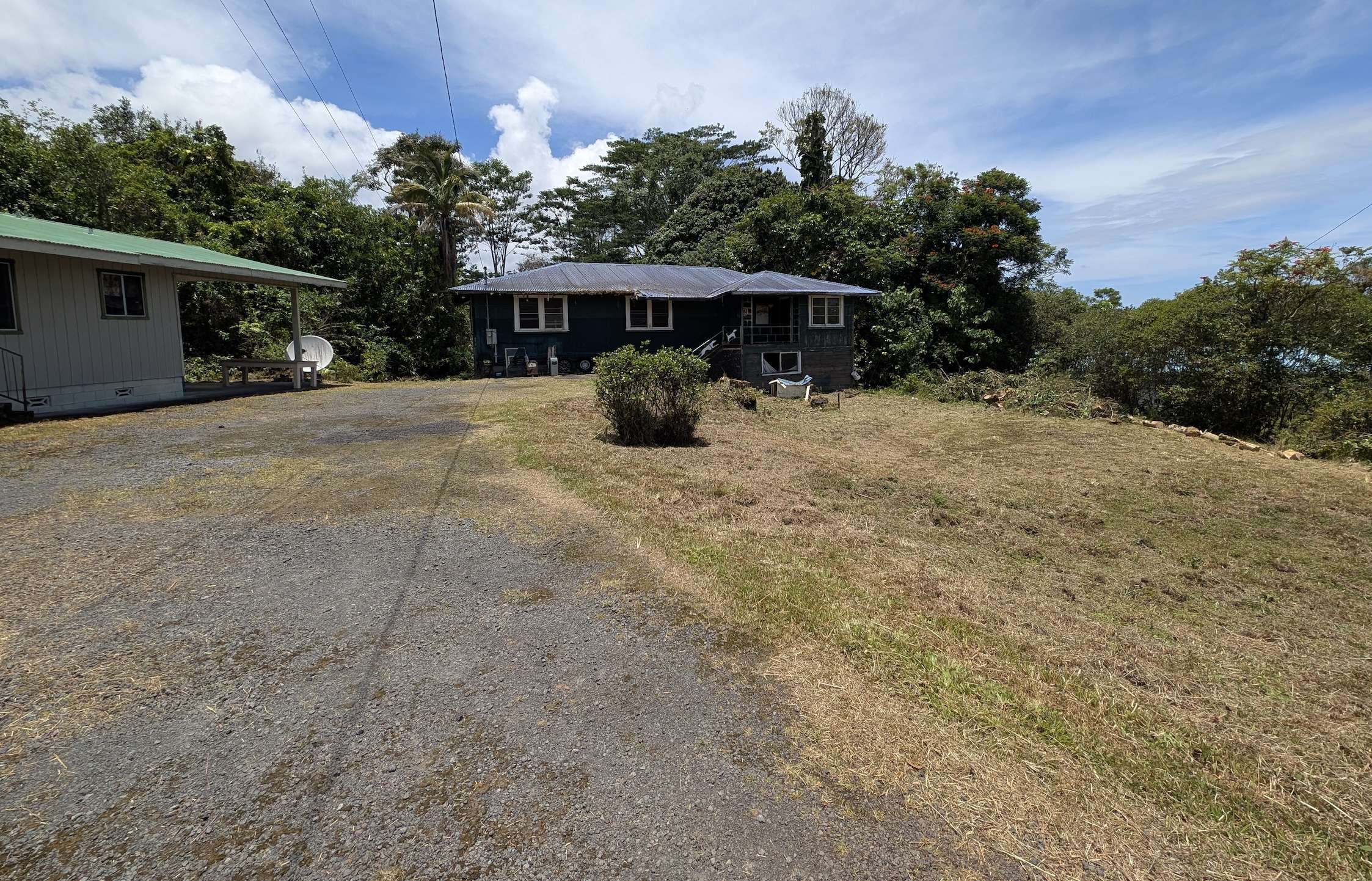 Hilo, HI 96720,1360 KAUMANA DR