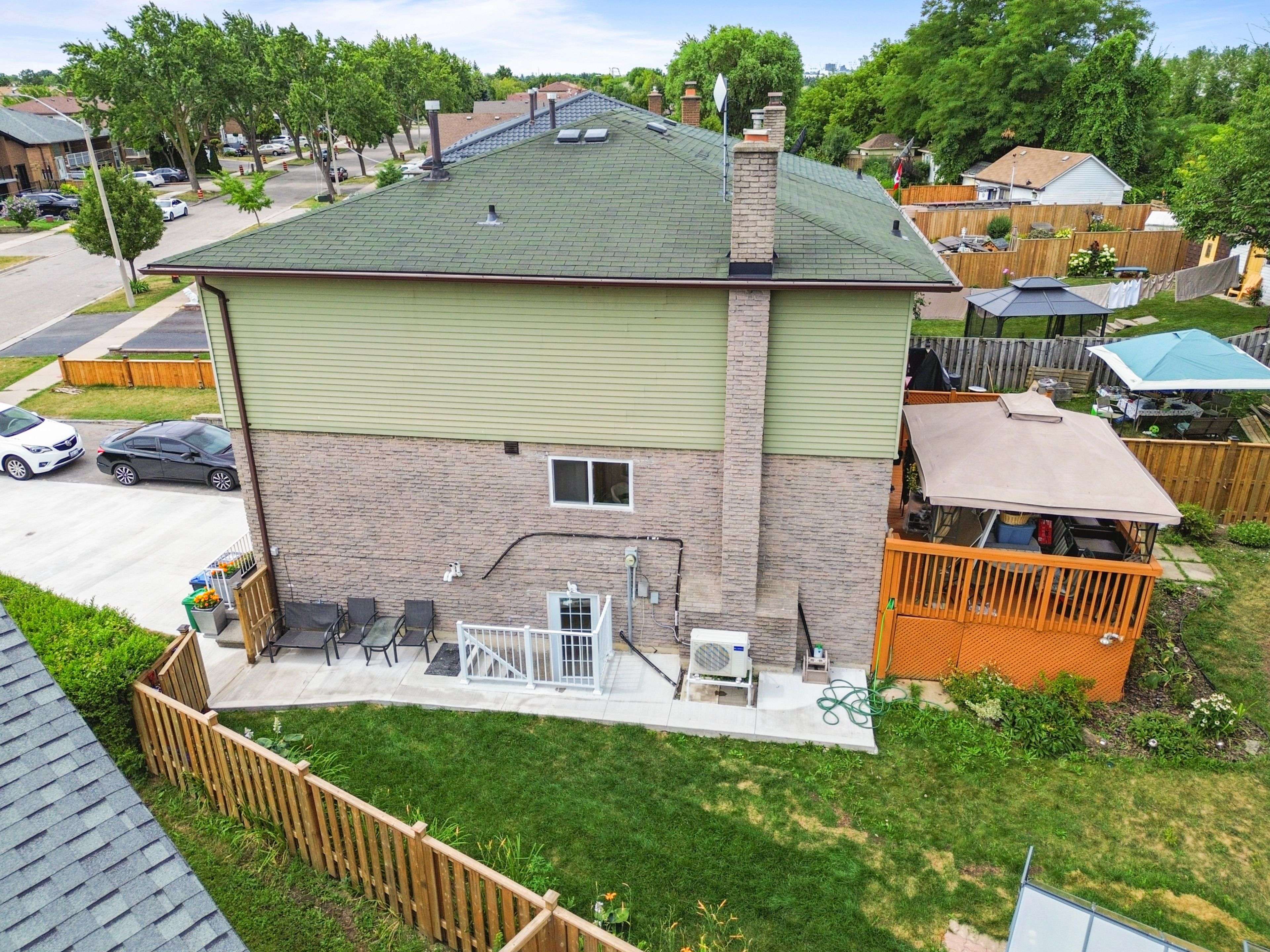 Mississauga, ON L4T 3P8,7691 Wildfern DR
