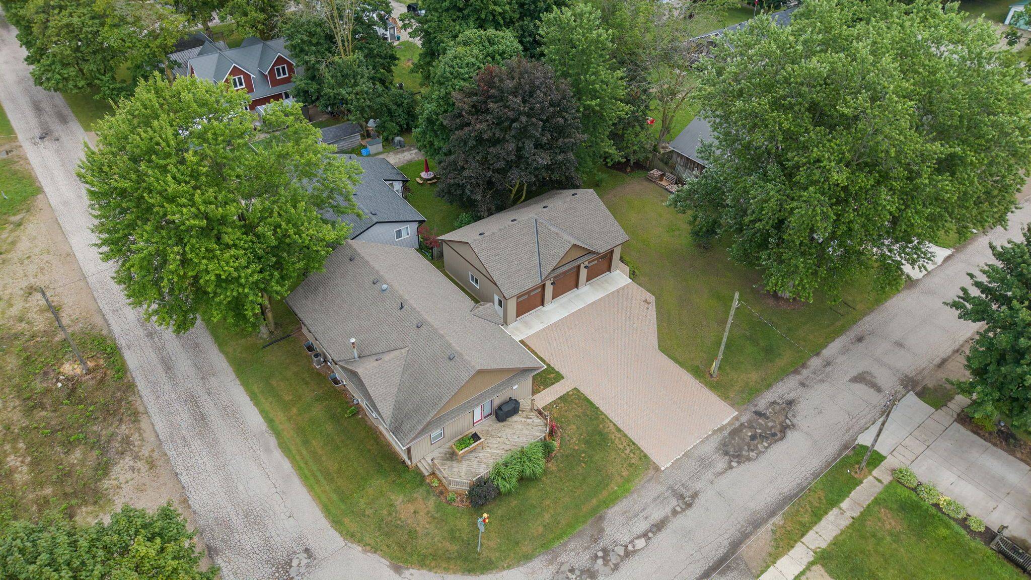 Minto, ON N0G 2P0,415 Cavan ST