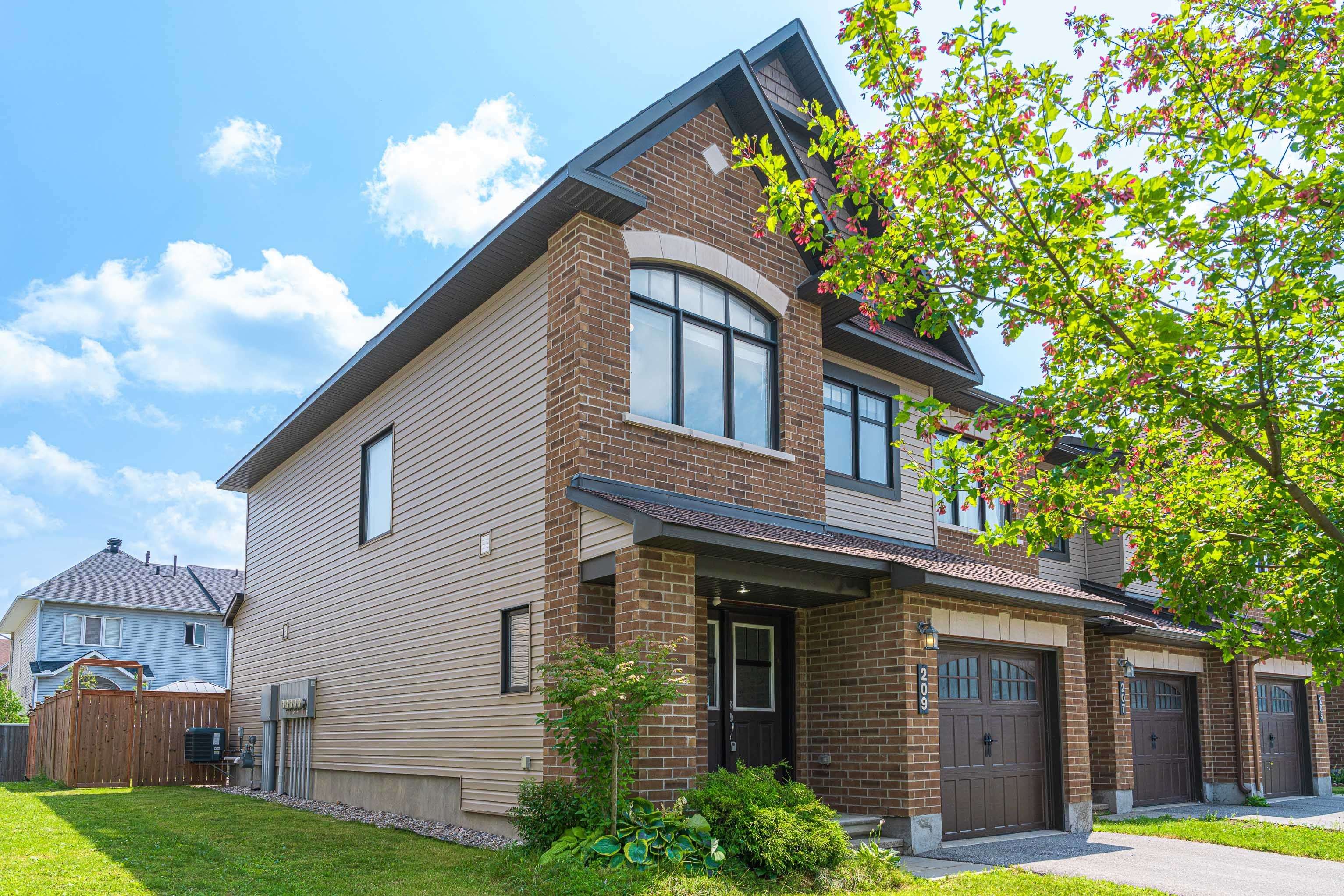 Kanata, ON K2T 0L2,209 Halyard WAY