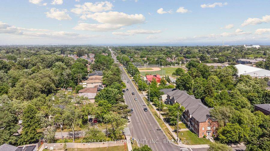 Toronto E10, ON M1E 3S1,145 Homestead RD
