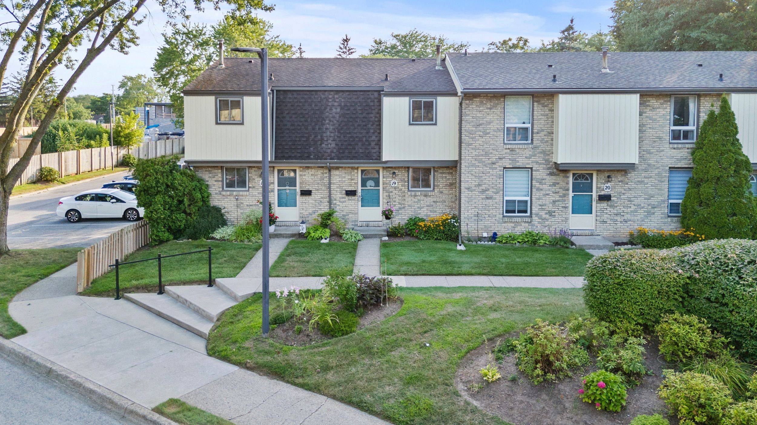 St. Catharines, ON L2M 7M6,302 Vine ST #19