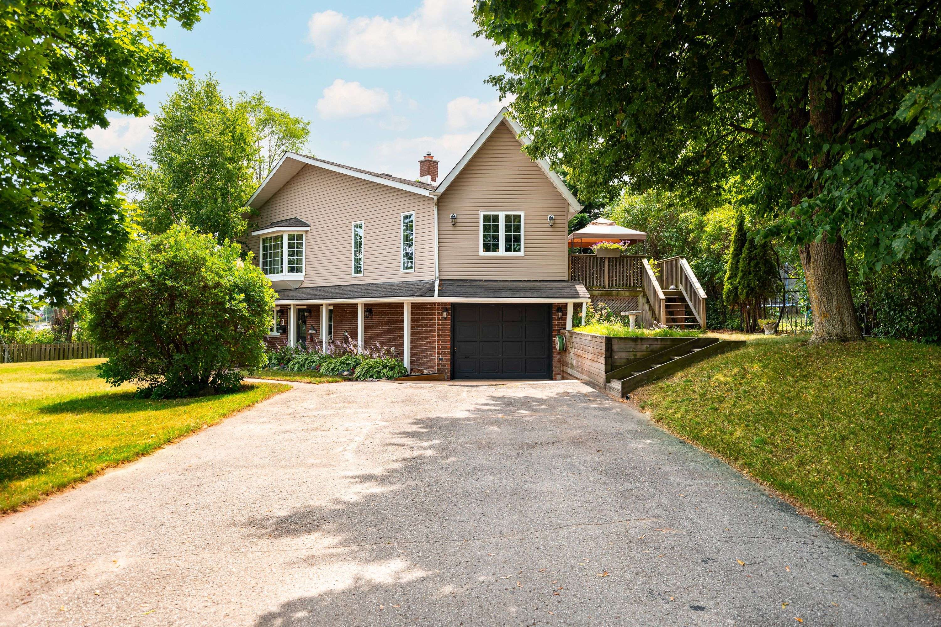 Mono, ON L9W 3A9,4 Starrview CRES