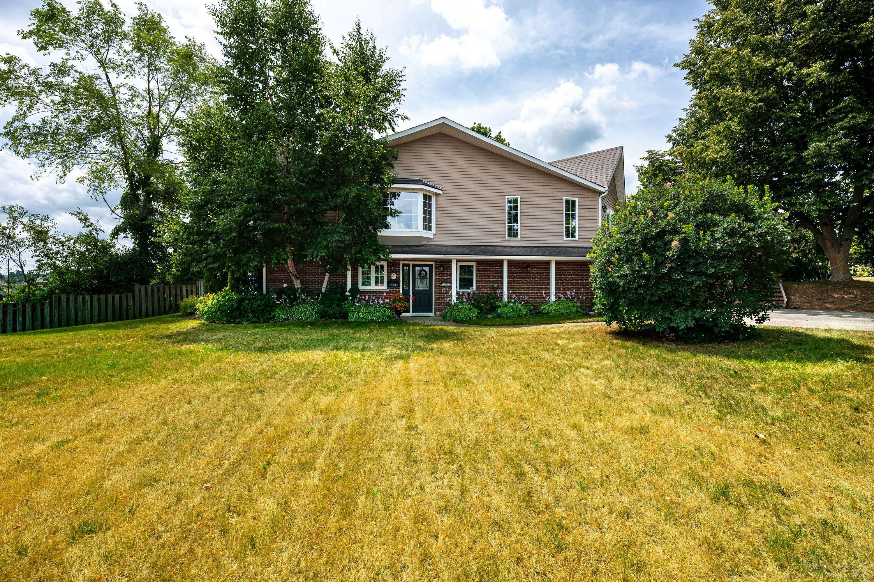 Mono, ON L9W 3A9,4 Starrview CRES