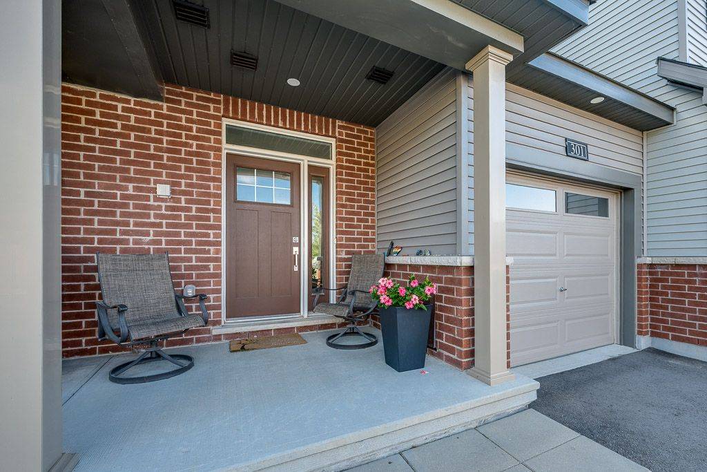 Barrhaven, ON K2J 6Y1,301 Drumlish LN