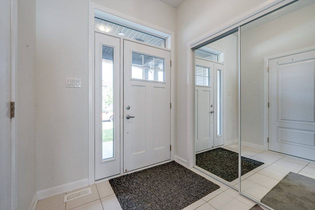 Barrhaven, ON K2J 6Y1,301 Drumlish LN
