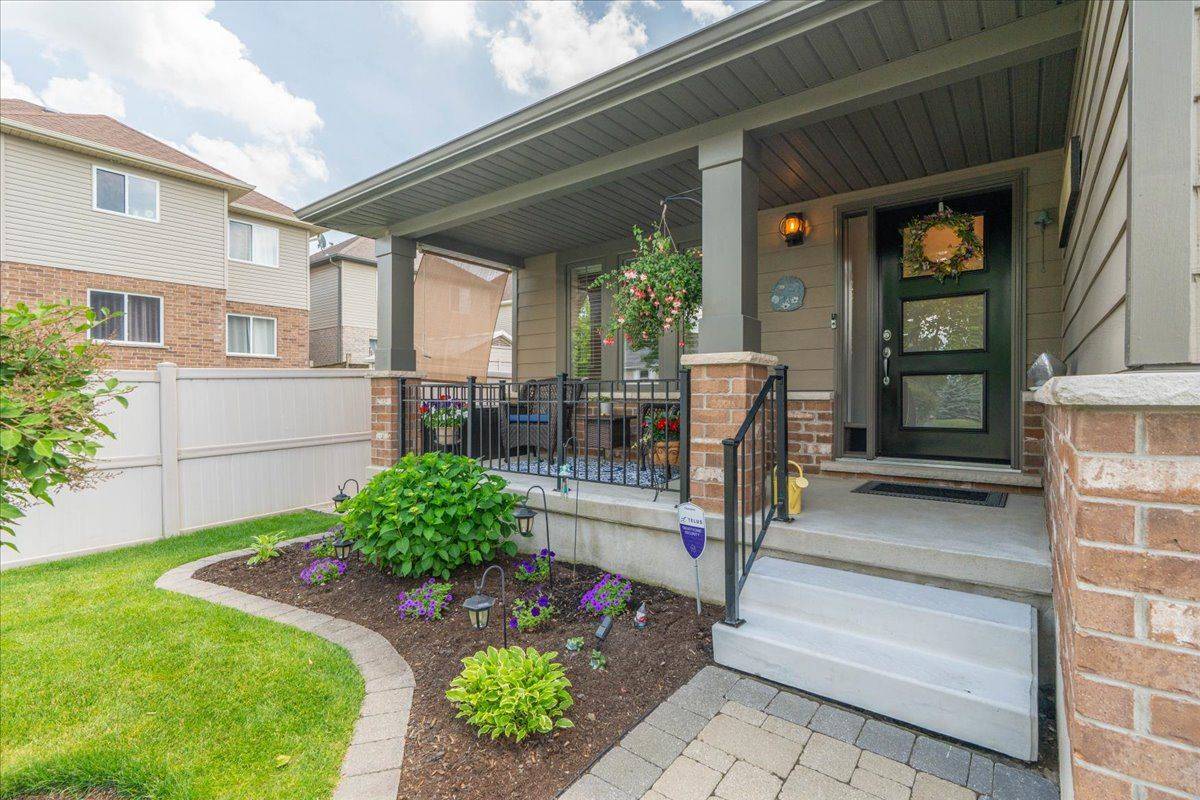 St. Thomas, ON N5R 1L2,2 Cherry Blossom LN