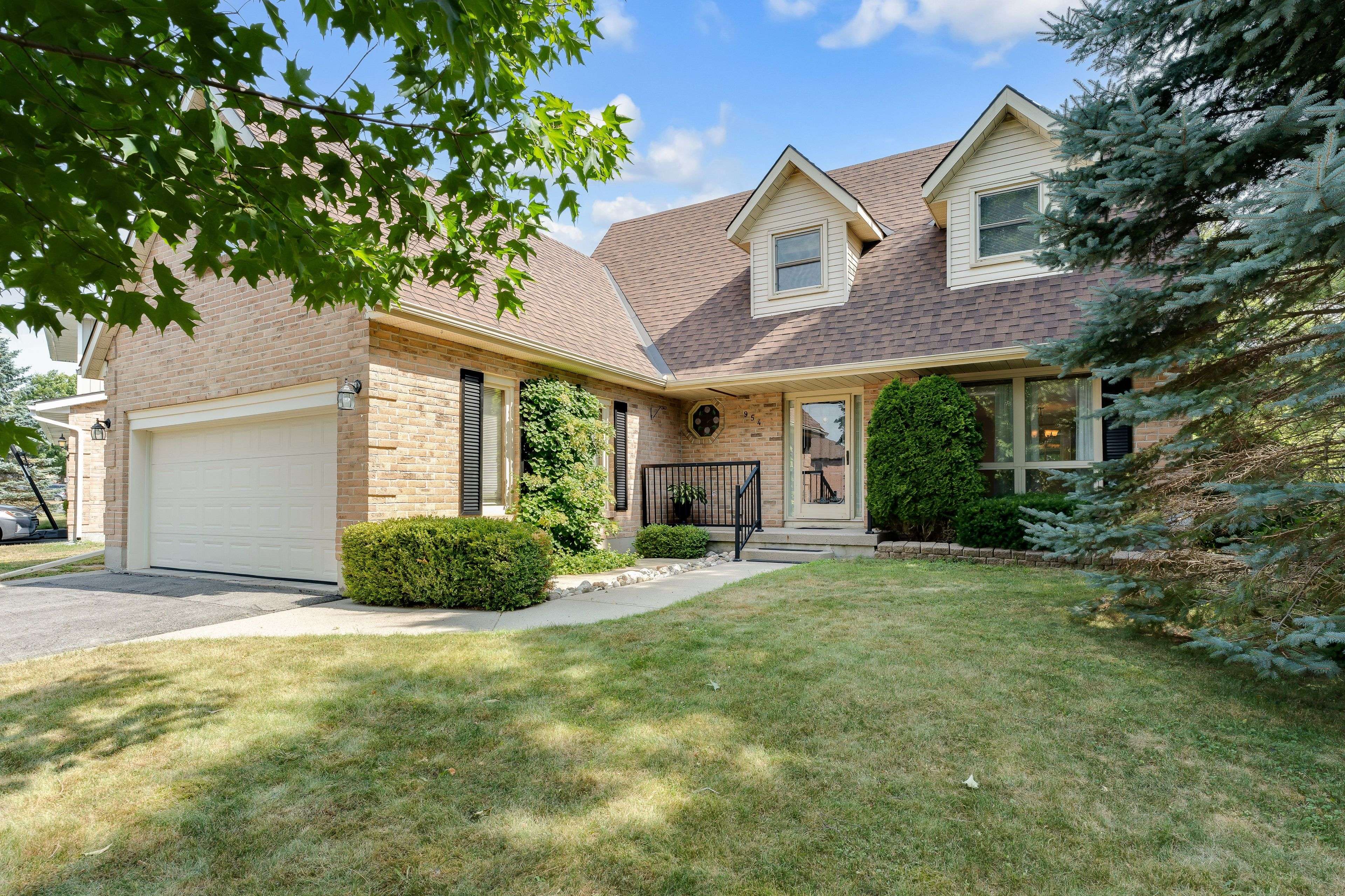 Kingston, ON K7P 2K9,954 Mona DR