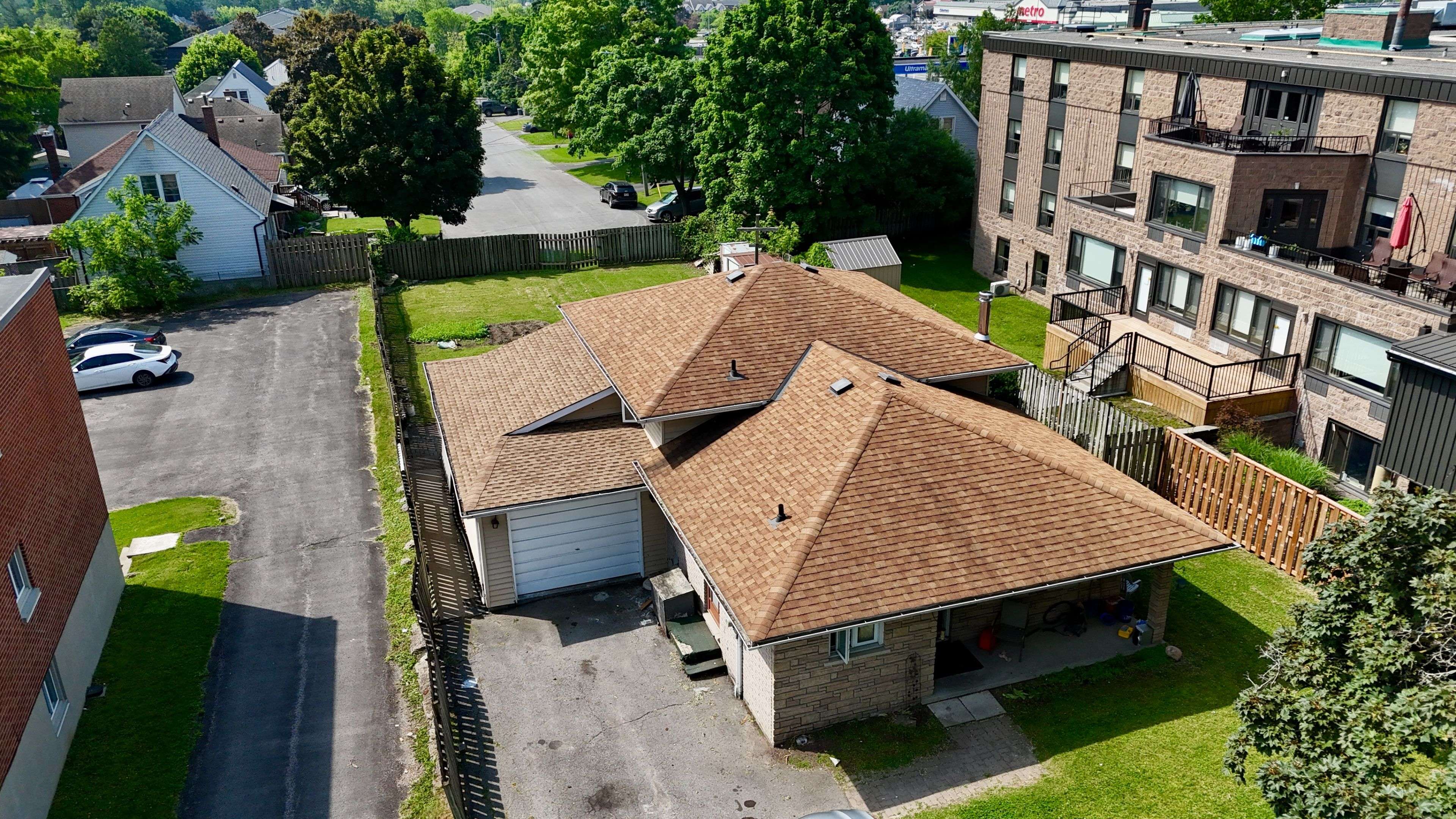 Belleville, ON K8P 2J2,57 Donald ST