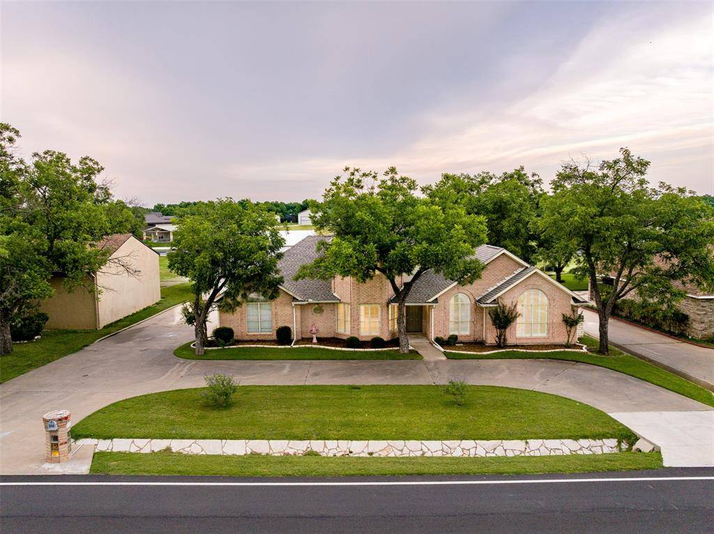 Granbury, TX 76049,8913 Woodlawn Drive