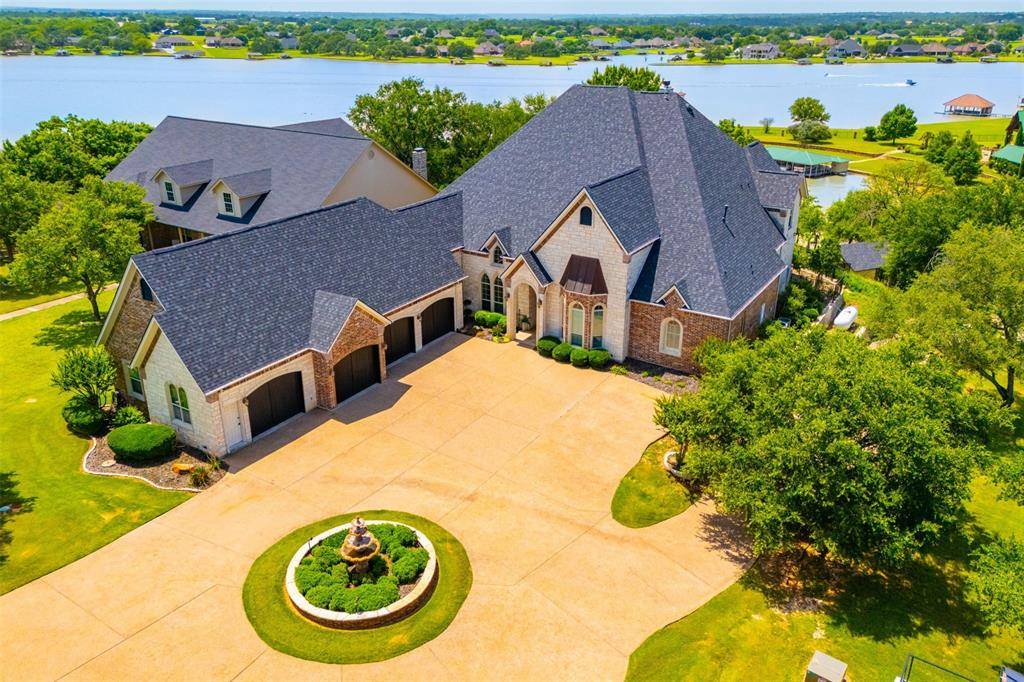 Granbury, TX 76049,1916 W Emerald Bend Court